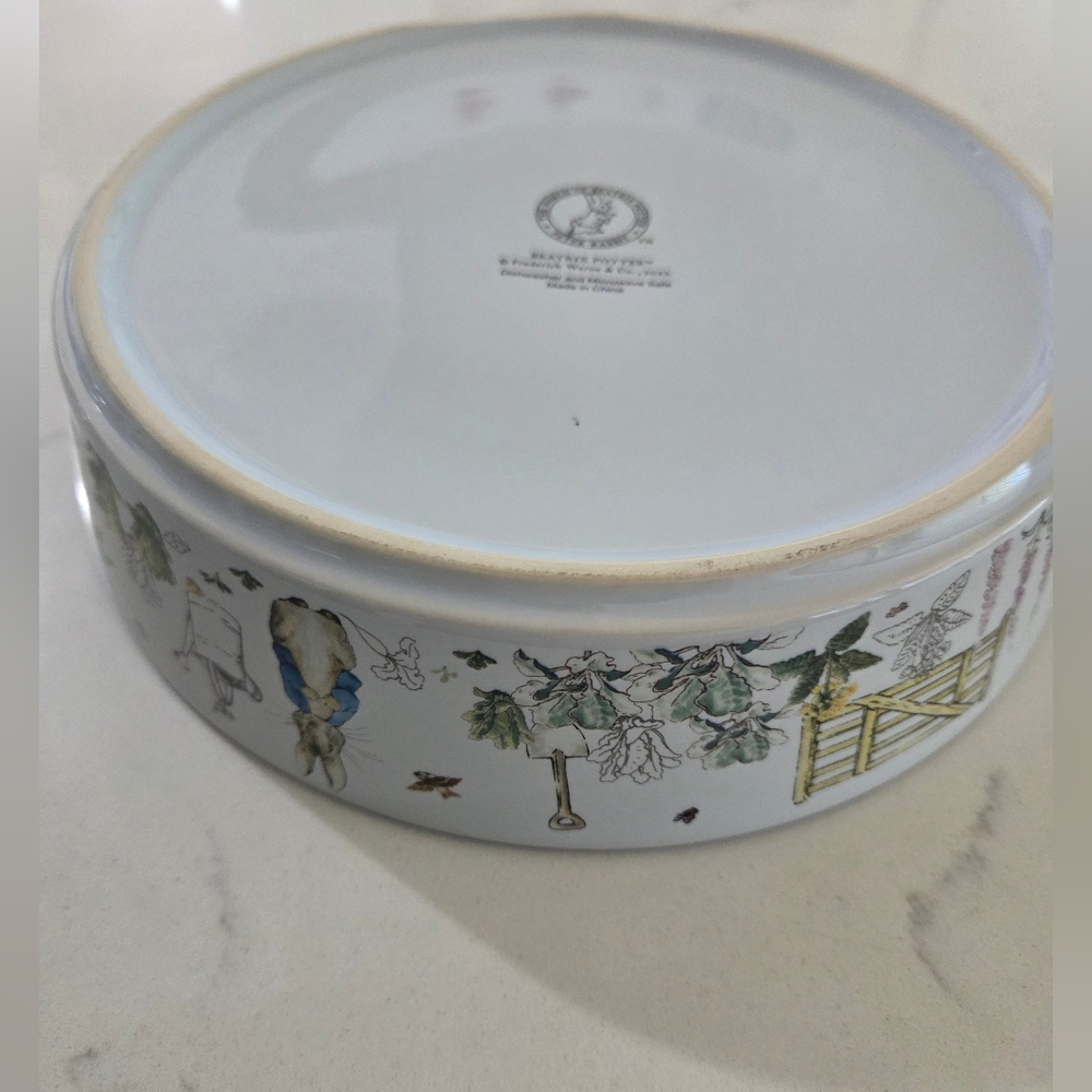 Peter Rabbit Spring Garden Round Casserole Dish - Picture 9 of 13